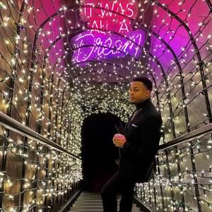 Meet your Posher, Tj